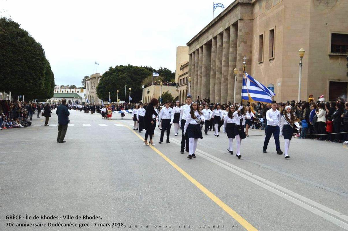 242- Rhodes- Defile Dodecanese grec.JPG